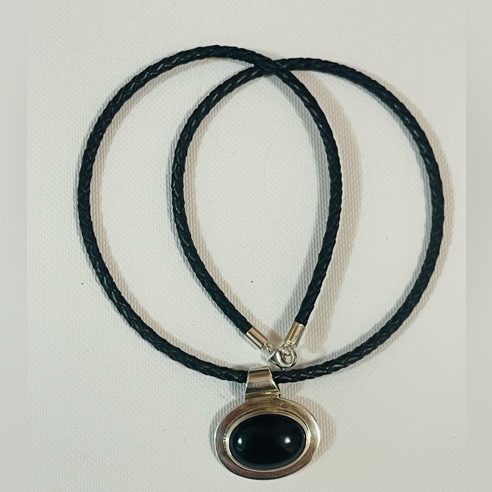 VTG Southwest Mexico 925 Sterling Black Onyx  Pendant Leather Cord  Necklace 17